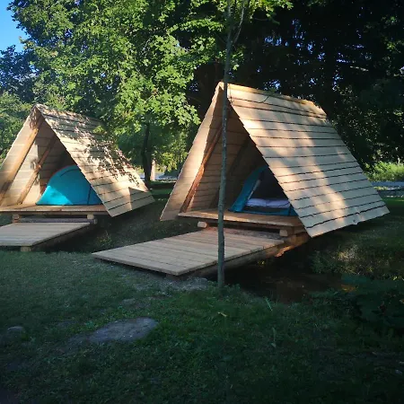 Kamp Kamp Na Otoku - Ob Savinji *